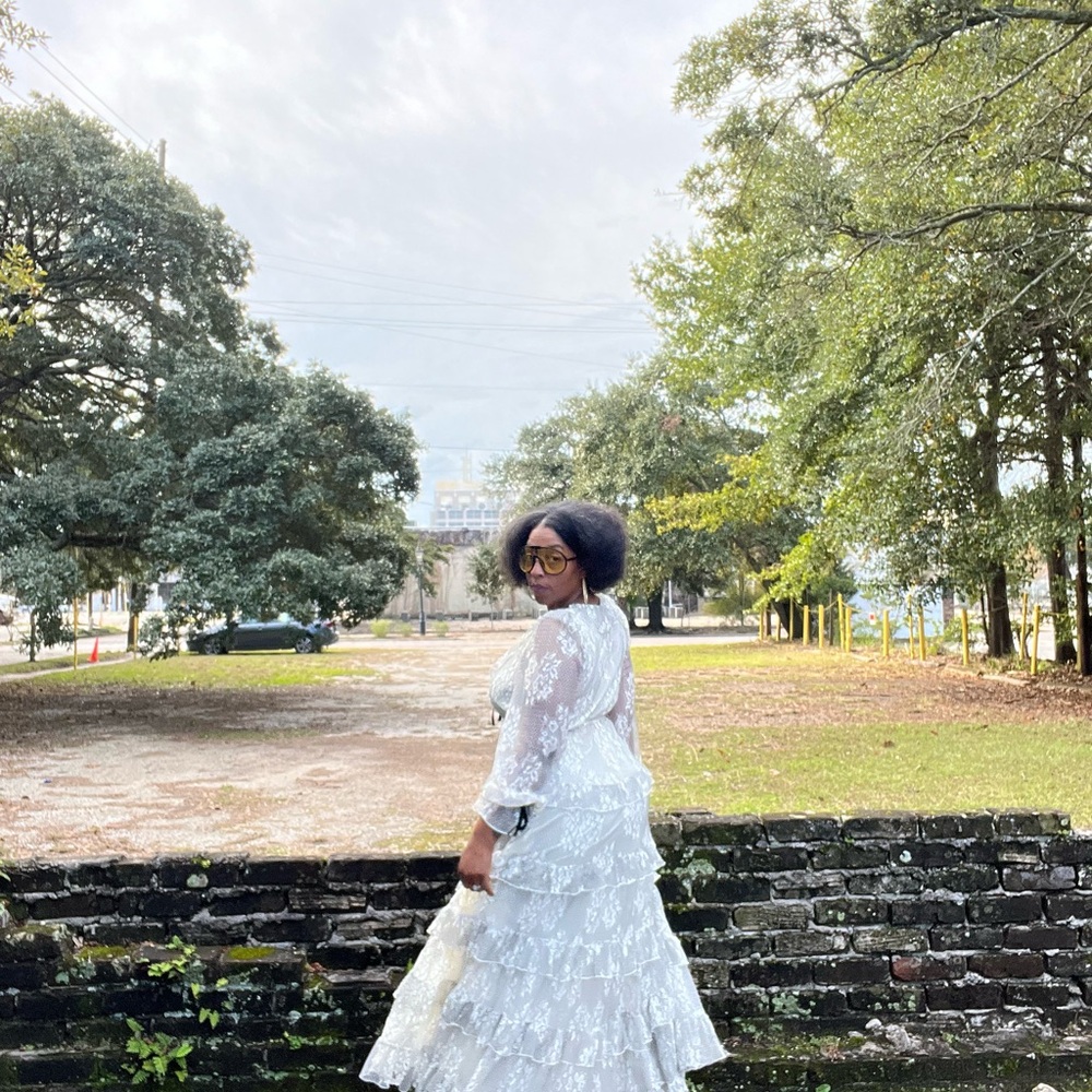 A Loves A Vintage Lace - Picture 2 of 3